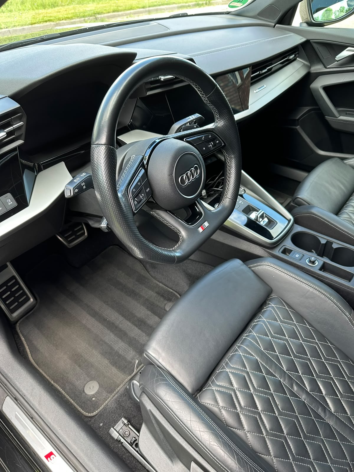 Strak gedetailleerd Audi S-line interieur door Royal Shine